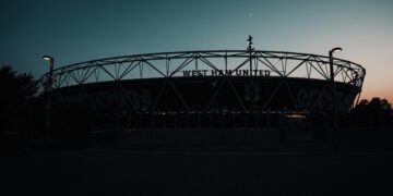 Tisdagens spännande matchkväll: från Kalmar till Kazakstan