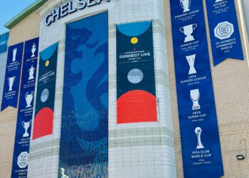 Fotbollslördag med dramatik och speltips