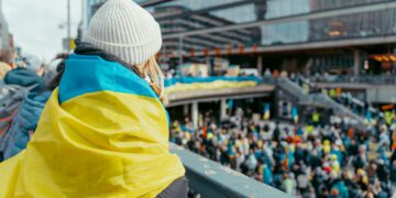 Landslagsfotboll i kylan – och heta spel att kika på