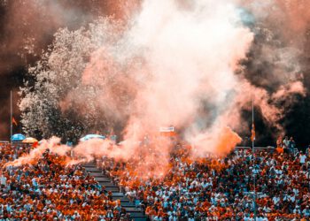 Fredagsmys med fotboll & speltips – Kvällens bästa matcher och odds