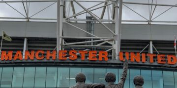 Fotbollslördag fylld av prestigematcher och viktiga poäng