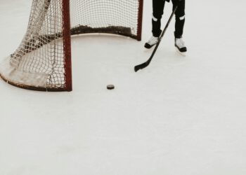 Junior-VM i ishockey går in i slutspel med skrällchanser