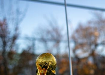 Sverige spelar om en VM-plats – Men inget är gratis